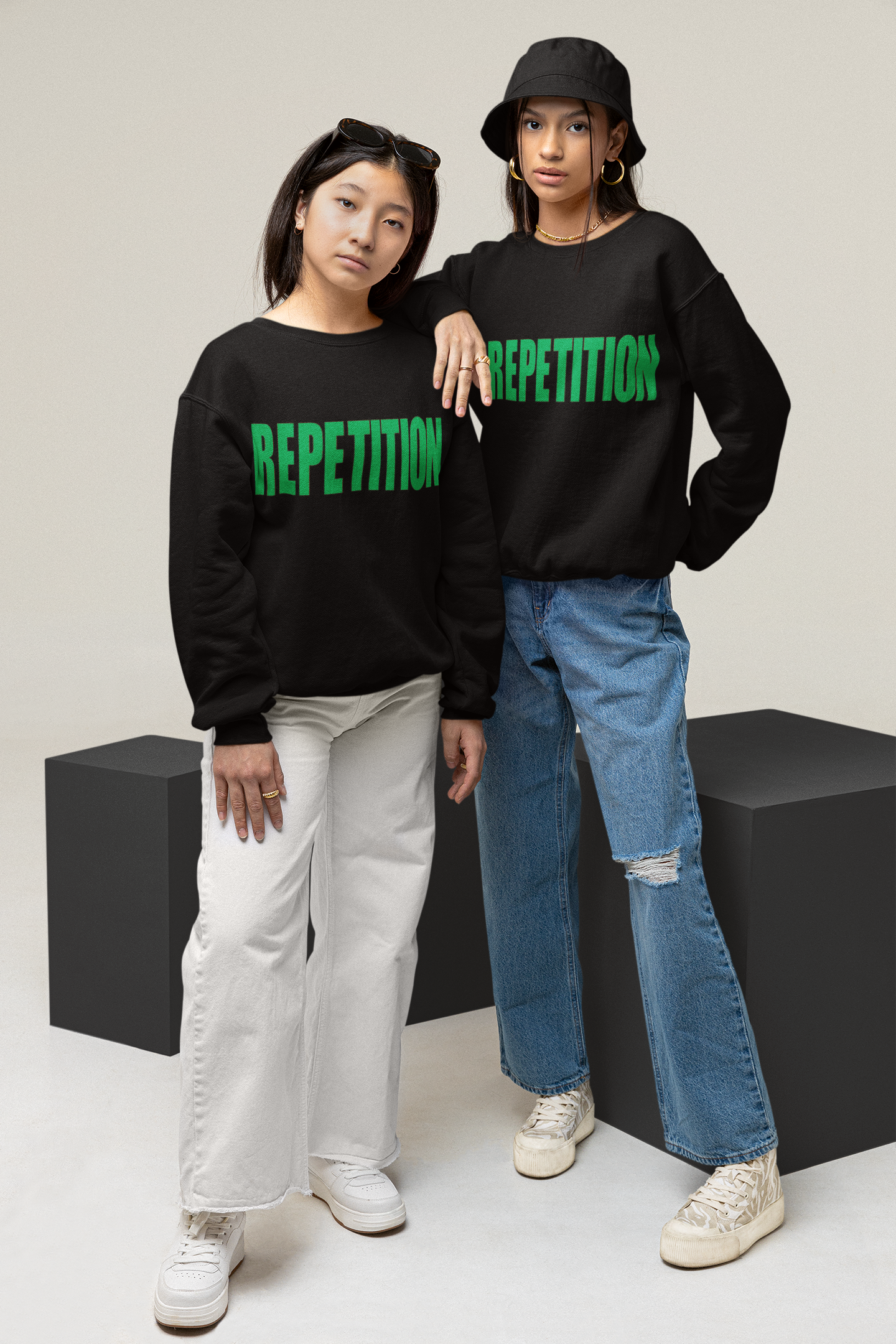 3.0 Women's Crewneck Pullovers  - Black